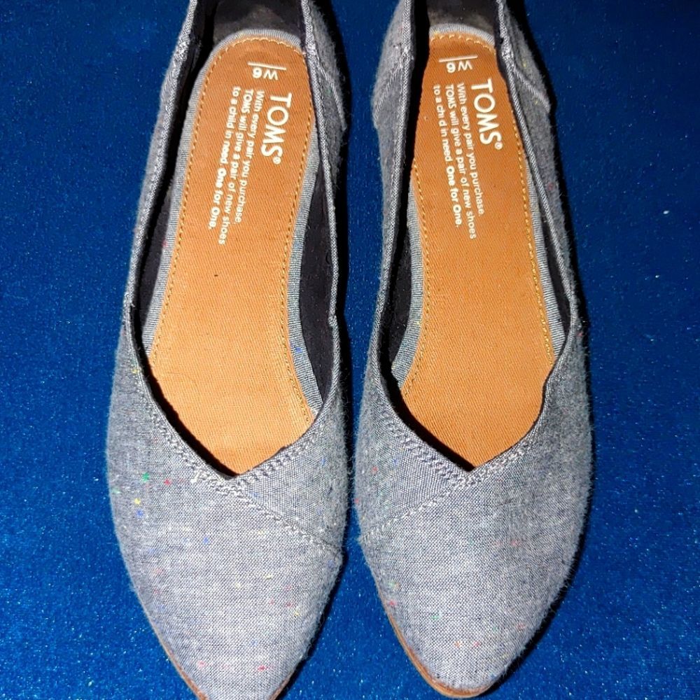 NWOT TOMS Jutti Ballet Flats